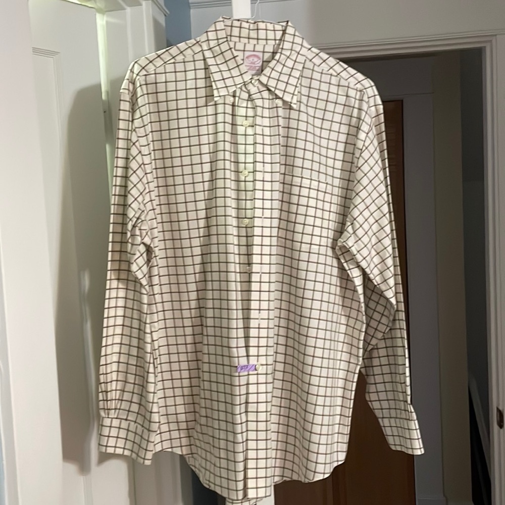 Mens Brooks Brothers business casual shirt. Size L
